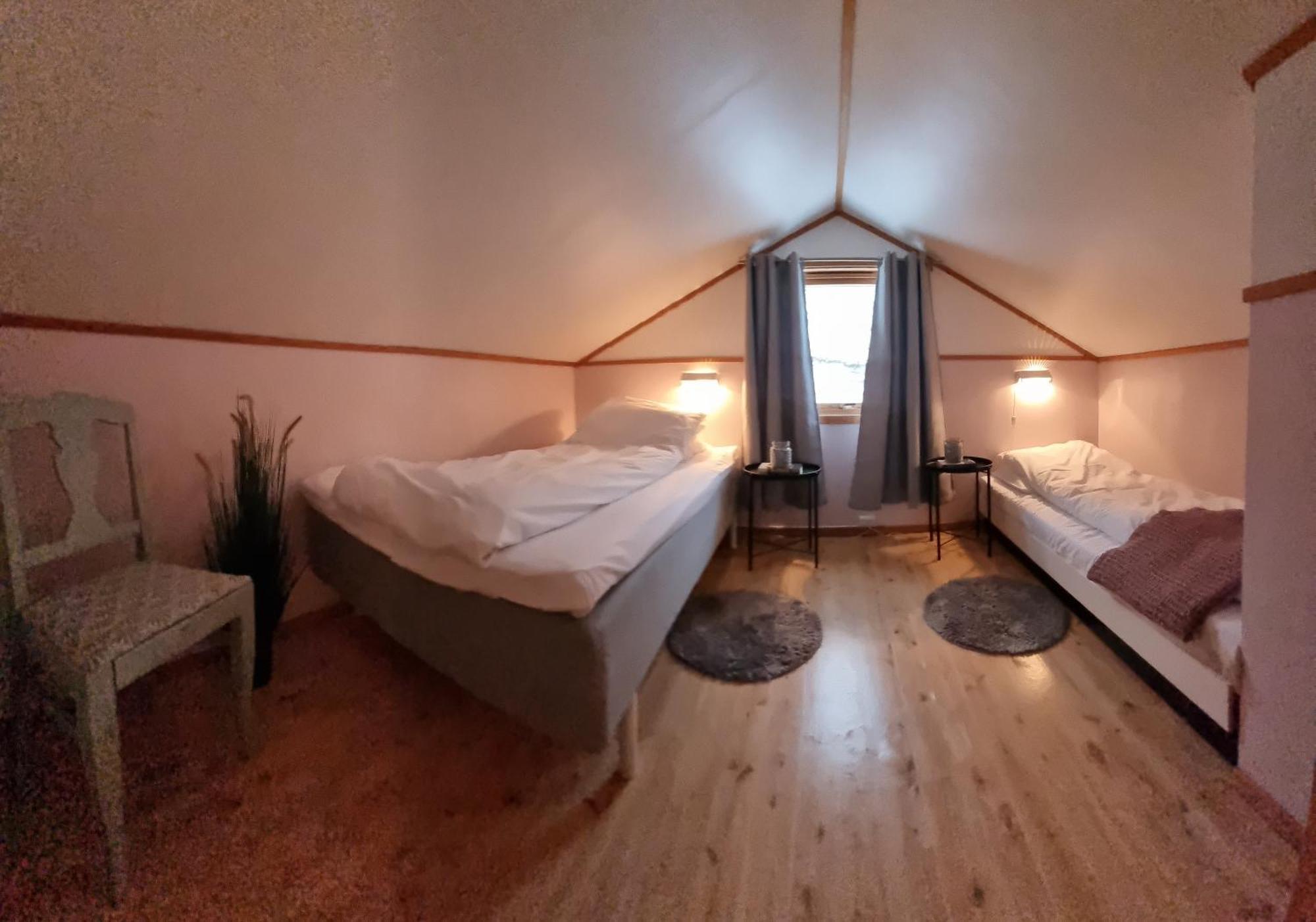 Отель Laukvik Senja Botnhamn Экстерьер фото